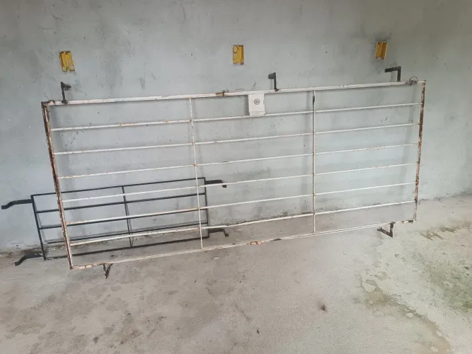 Grade de porta