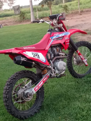 CRF 230 top