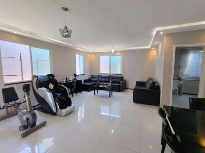 Casa 770m2 de terreno, 5suites, piscina , Luciano Cavalcante, Fortaleza.