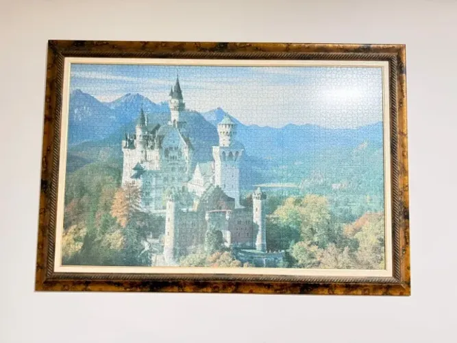 QUADRO DE QUEBRA CABEÇA - TEMA CASTELO - 3 MIL PEÇAS COM MOLDURA E VIDRO ANTI-REFLEXO
