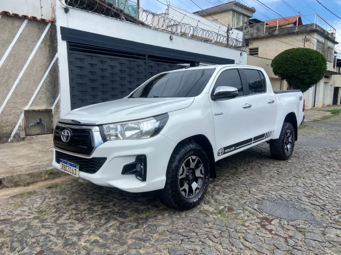 Toyota Hilux CD 4X4 2.8 Diesel Mec. 2020