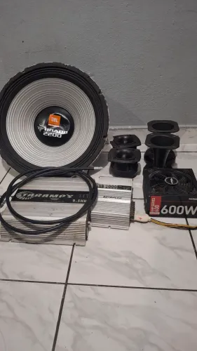 Som Automotivo Completo: JBL Tornado 18" + Taramps 2.5kw + Cornetas e Tweeters