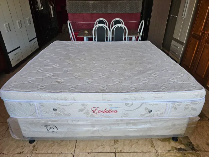Cama box super king Molas ensacada usada