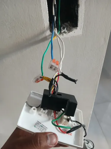 Elétrica e reparos hidráulicos