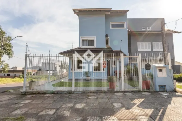 Casa residencial para aluguel no Guarujá, Porto Alegre 3 quartos, 4 vagas