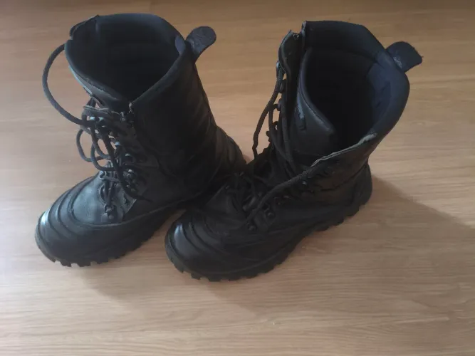 Vendo coturno tamanho 39