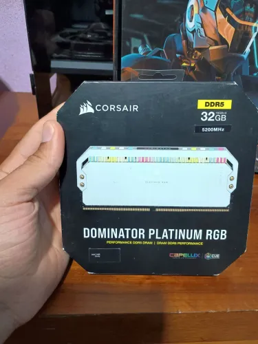 Memória RAM DDR5 32GB Corsair Dominator Platinum