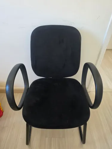 Cadeira de escritório preta