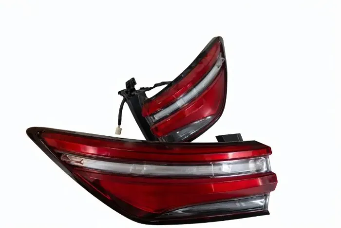 LANTERNA TRASEIRA LED SW4