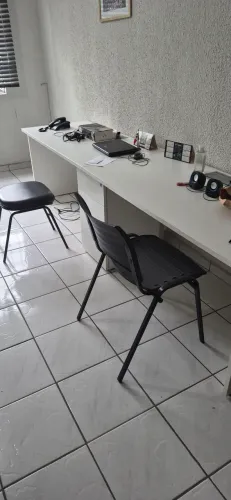 2 Estações de trabalho 2,80 x 70