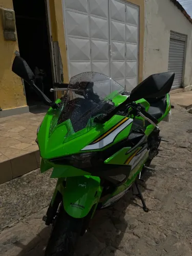 Kawasaki Ninja 500 SE 2025