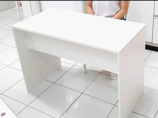 Escrivaninhas versáteis 100% MDF