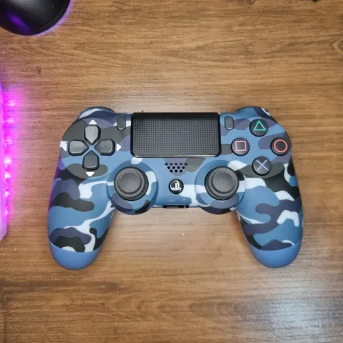 Controle Playstation 4 camuflado