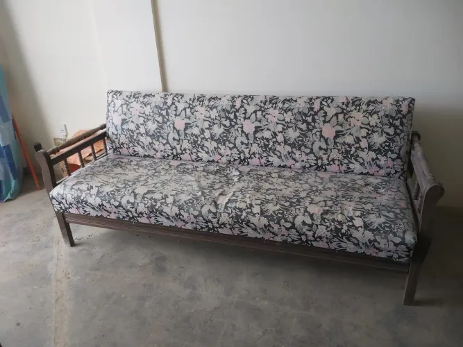 Sofá cama de madeira maciça 