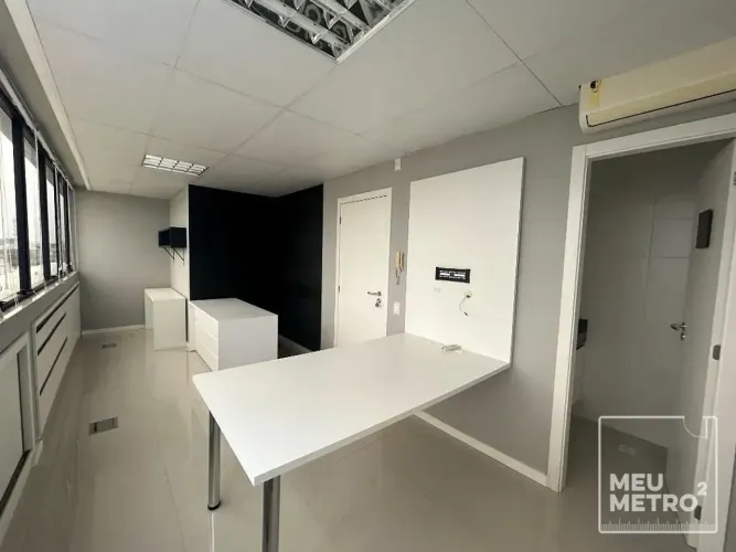 Sala à venda, 27 m² por R$ 218.000,00 - Estreito - Florianópolis/SC