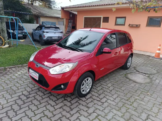 Ford Fiesta SE 1.6 8V Flex 5P 2014