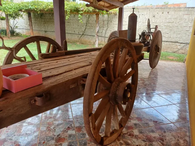 Carro de boi e carroção