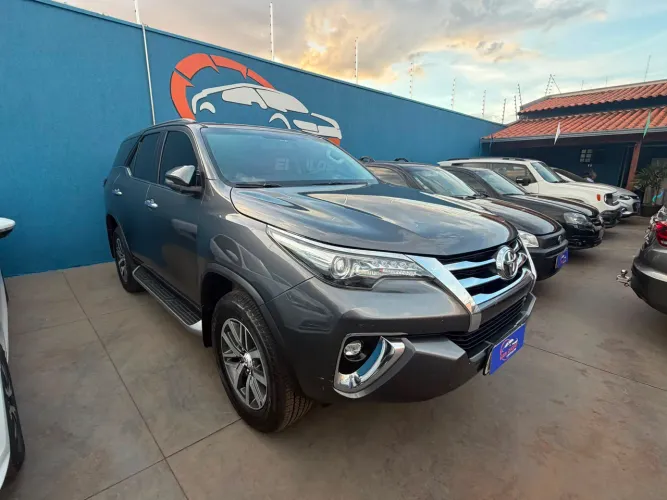 Toyota Hilux SW4 SRX 4X4 2.8 TDI 16V Dies. Aut. 2020