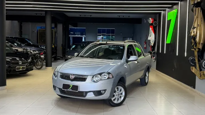 Fiat Strada Trekking 1.6 16V Flex CD 2013