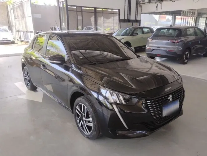 Peugeot 208 Roadtrip 1.6 Flex 16V 5P Aut. 2023