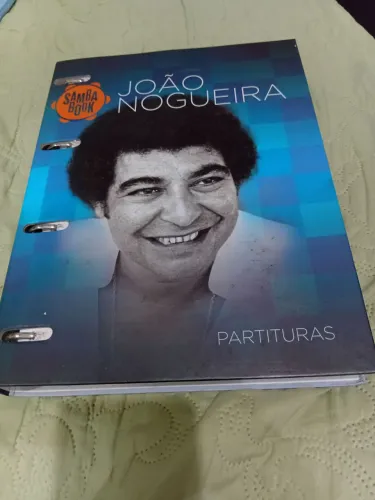 Livro samba book João Nogueira, partituras.