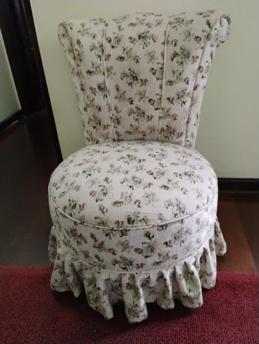 Poltrona vintage estilo boneca