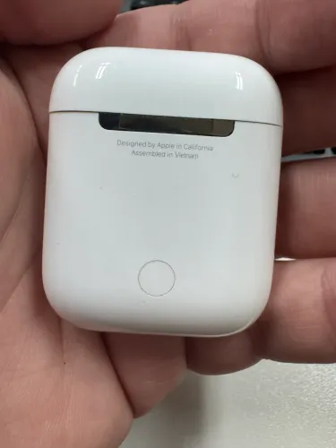 AirPods