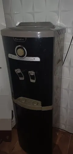 Vendo bebedouro de coluna