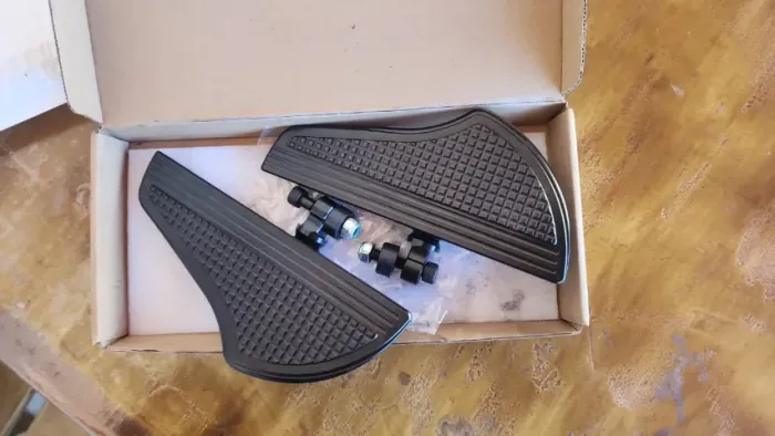 Pedaleira Plataforma Garupa para Moto Custom/Cruiser