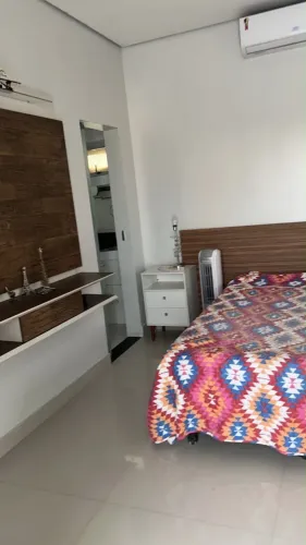 Alugo apartamento grande de 2 quartos suítes na av. Ataíde Teive mecejana