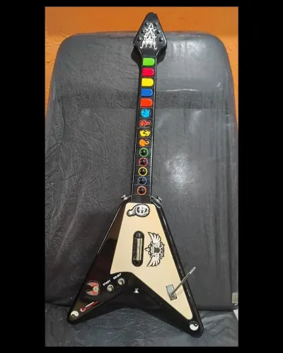 GUITARRA GUITAR HERO XBOX SUPER NOVA . NÃO PRECISA DE ADAPTADOR! ITEM DE COLECIONADOR !