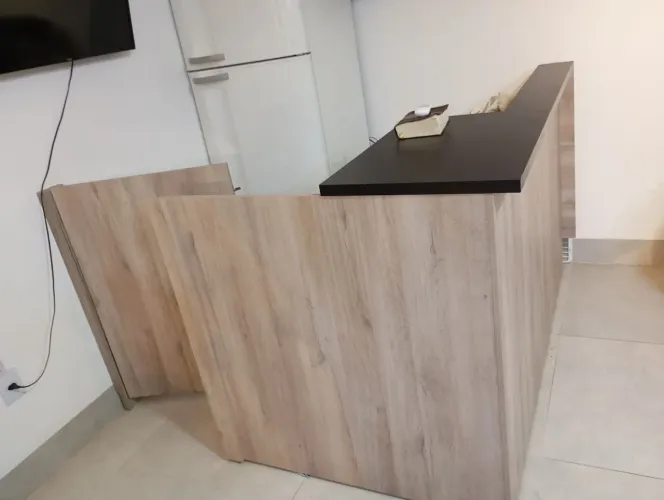 Móveis e equipamentos para barbearia 