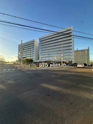 Sala Comercial para Aluguel (24m²) com 1 Vaga ao lado do Condomínio Bervelly Hills