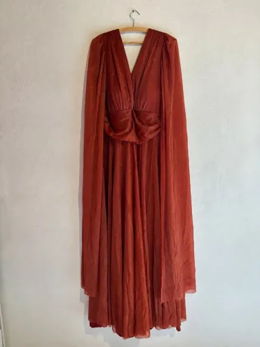 Vestido de Festa Em Tule Brilhante Terracota Modelo Mary