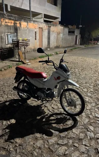 : *Honda Pop 110i 2023 - Econômica, Revisada e Doc Ok - Pronta pra Rodar*