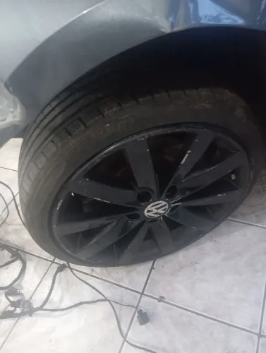 Jogo de rodas aro 17 Jetta 2013 TSI tenho mais peças me chama 