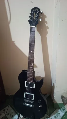 Minha guitarra condor