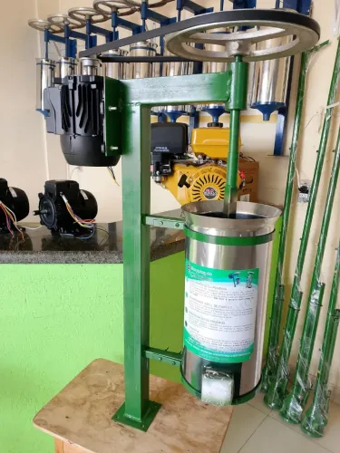 Máquina de bater açaí 