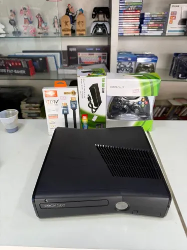 Xbox 360 slim. E super slim D.e.s.b.o.q.u.a.d.o RGH com 30 jogos. Na memória 