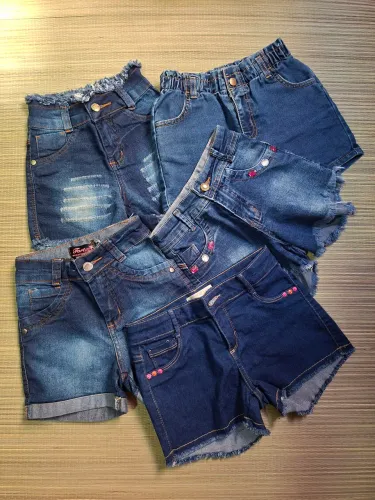Lote short jeans infantil. Tam 08. 06 peças