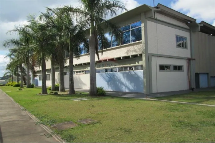 Galpão Industrial de 4.700 m² / Terreno 18.220 m²
