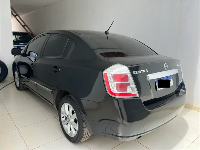 Nissan Sentra SL 2.0/ 2.0 Flex Fuel 16V Aut. 2011