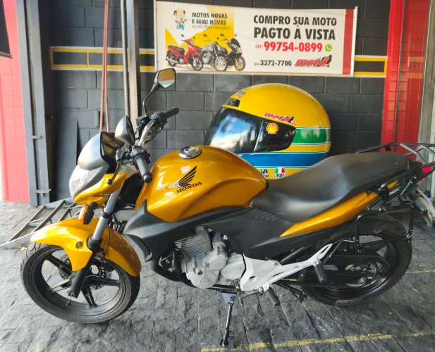 CB 300