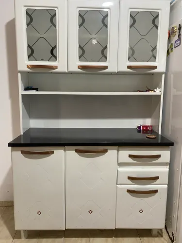 Vende se armário guarda louça