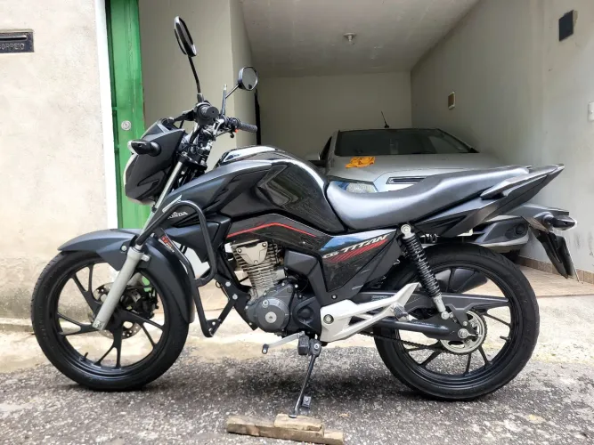 Moto Super Nova
