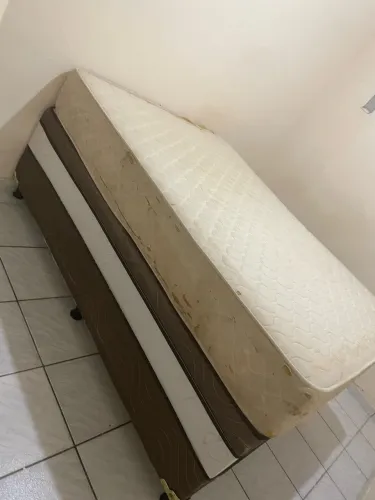 Cama box usada