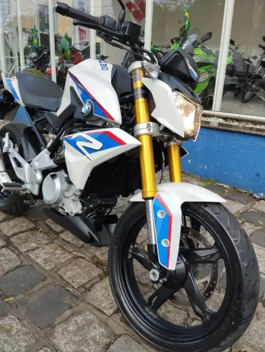 BMW G310r