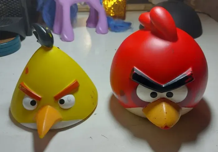 2 angry birds grandes fabricados em 2009 pela brinquedos Grow em borracha macia lindos