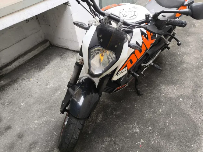 Vendo KTM Duke 200.