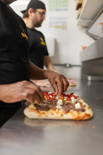 Auxiliar de pizzaiolo / cozinha - 8h terça a domingo